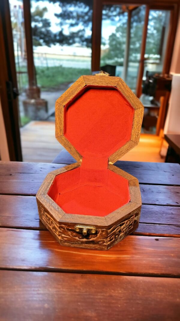 Jewellery box