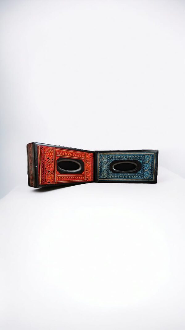 Tissue box
