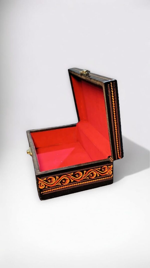 Jewellery box